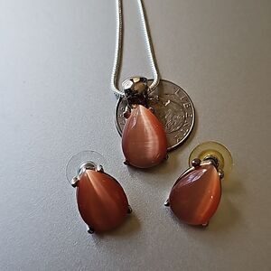 Vintage Classic Cats Eye Stud Earrings and Pendant 18" chain included WOT